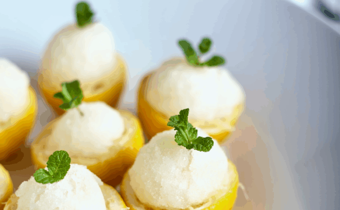 Myntasorbet med citron och salt